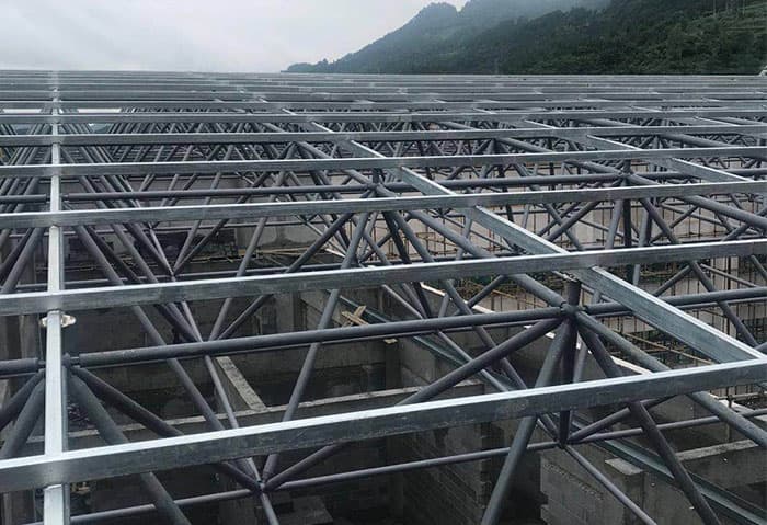 松滋学校艺体楼网架
